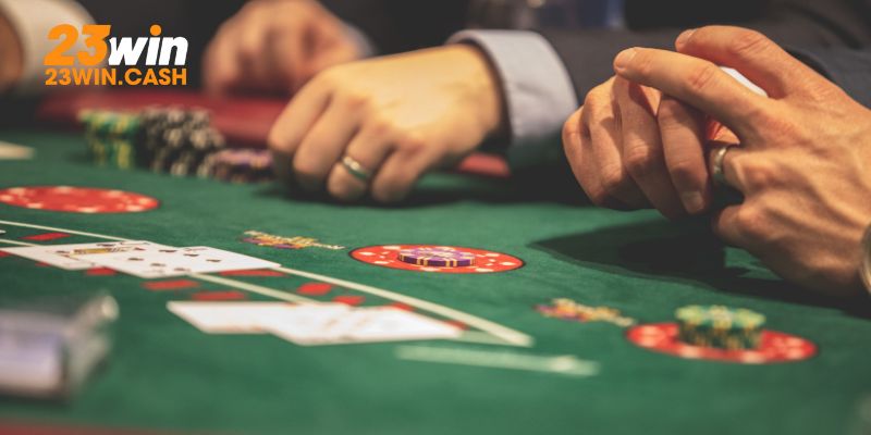 Cách đánh Poker có nhiều cấp độ